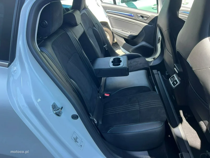 Renault Megane IV 36
