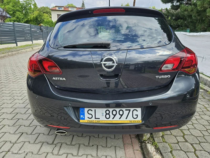Opel Astra J 5