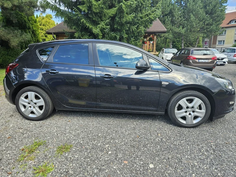 Opel Astra J 18