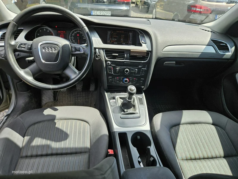 Audi A4 B8 11