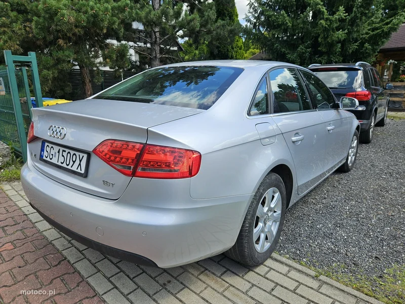 Audi A4 B8 4