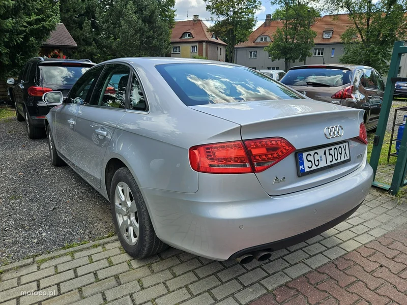 Audi A4 B8 6