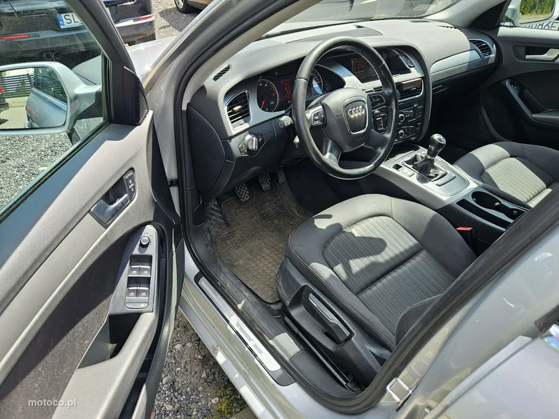 Audi A4 B8 8