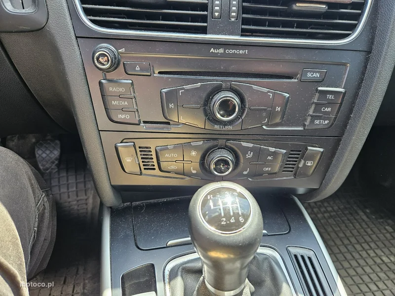 Audi A4 B8 9