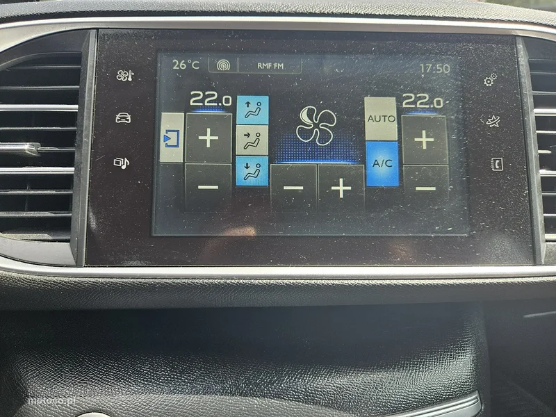 Peugeot 308 13