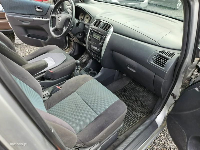 Mazda Premacy 11