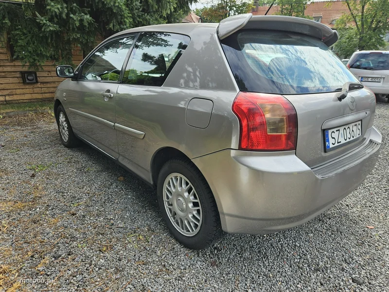 Toyota Corolla E120 4