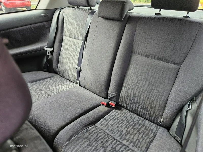 Toyota Corolla E120 7