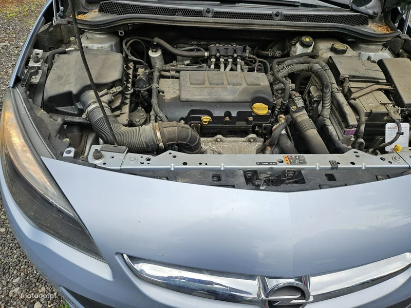 Opel Astra J 15