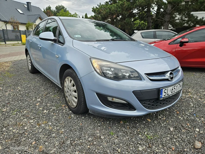 Opel Astra J 3