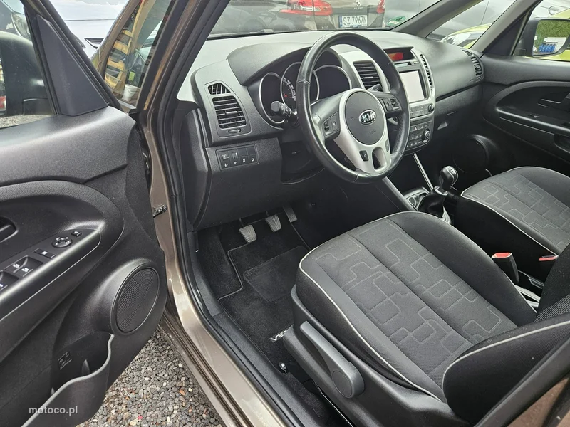 Kia Venga 14