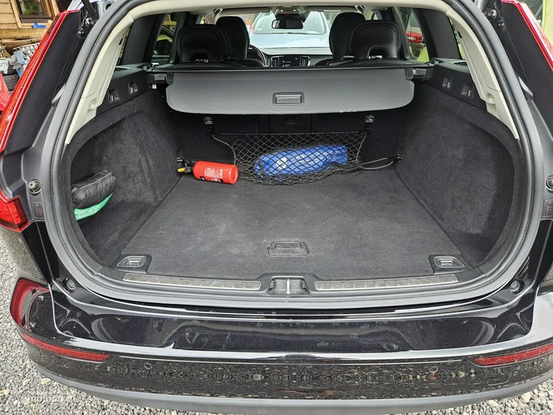 Volvo V60 25