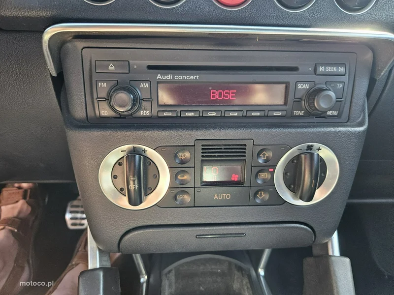 Audi TT 8N 12