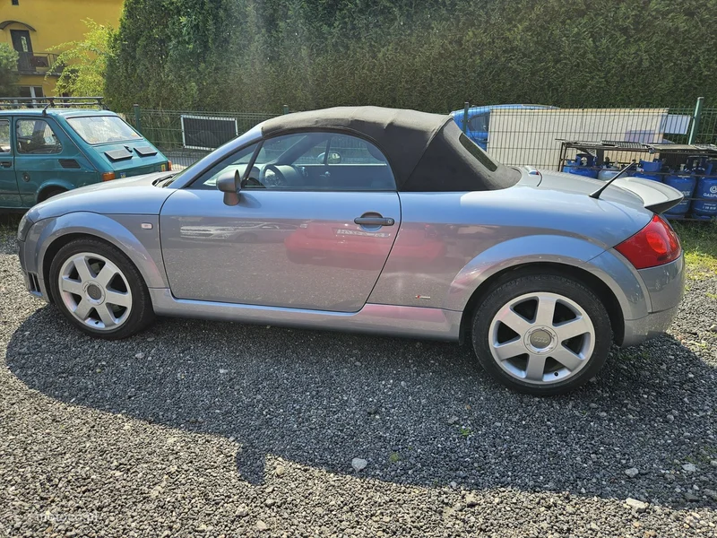 Audi TT 8N 18