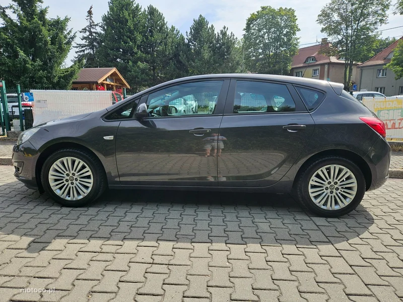 Opel Astra J 15