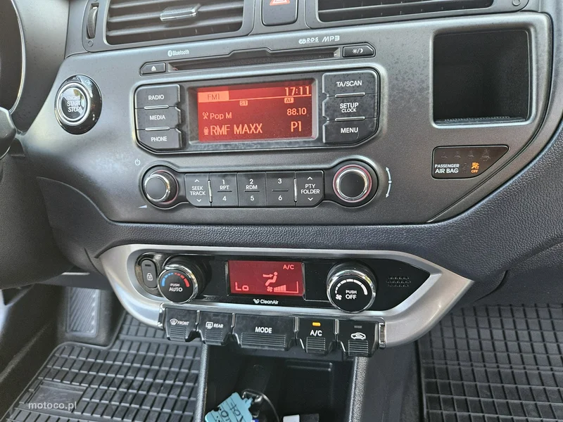 Kia Rio 11