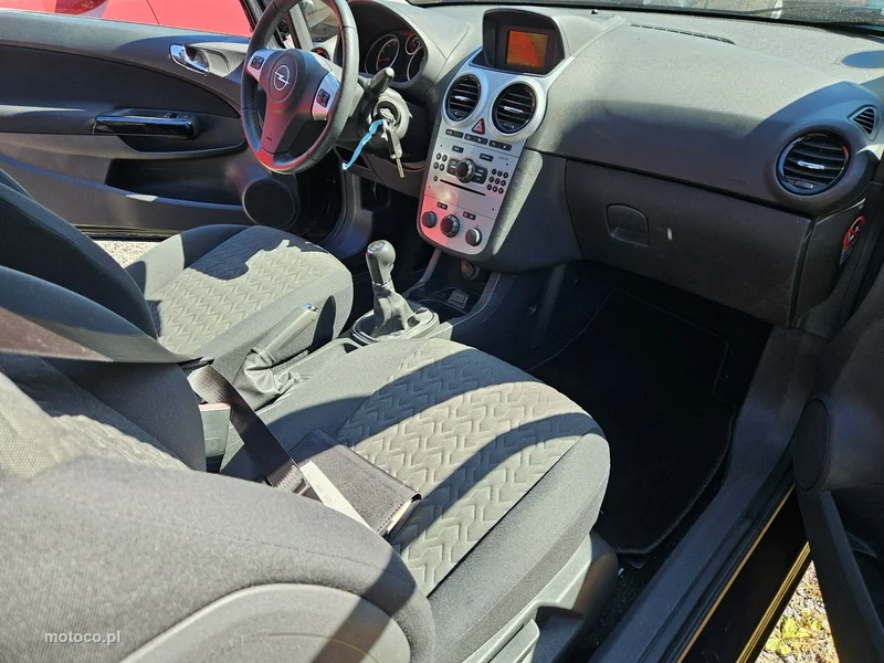 Opel Corsa D 17
