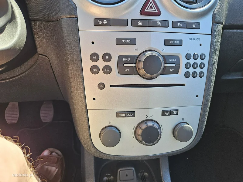Opel Corsa D 9