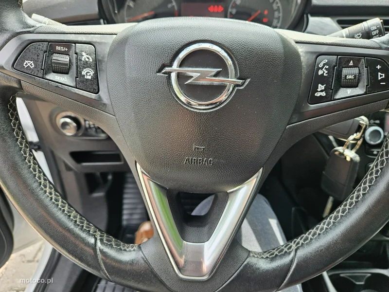 Opel Corsa E 9