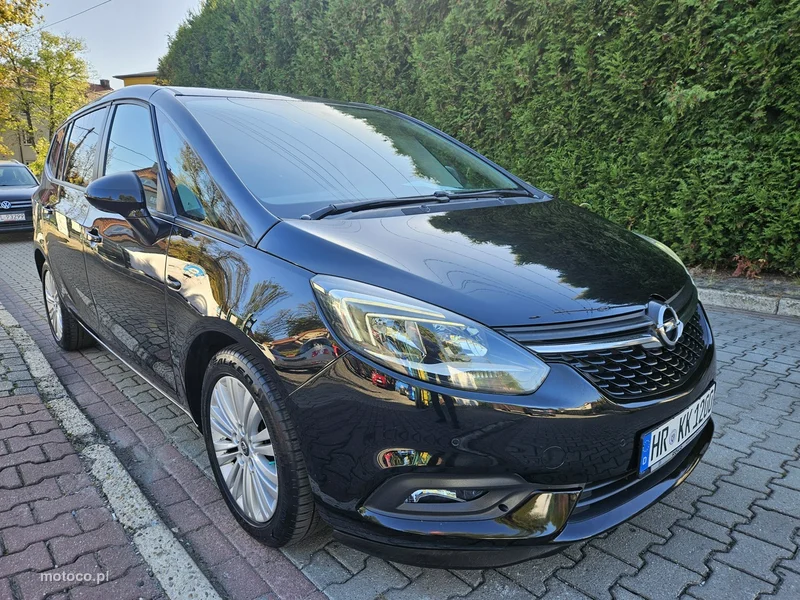 Opel Zafira C Tourer 3