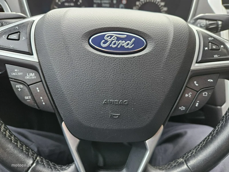 Ford Mondeo V 11