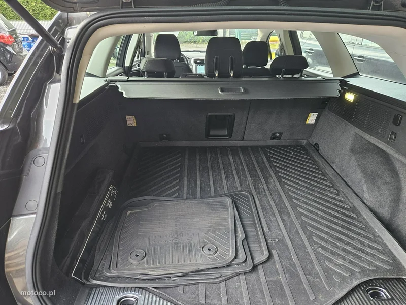 Ford Mondeo V 17