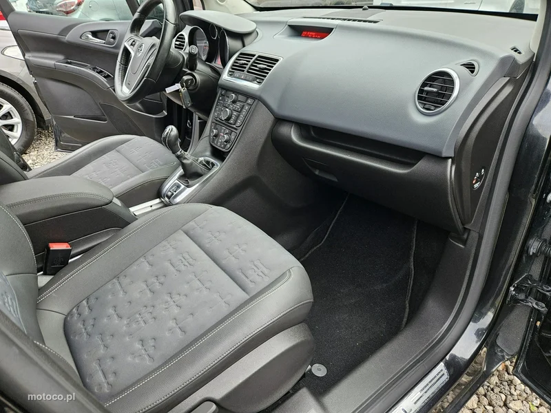 Opel Meriva B 15