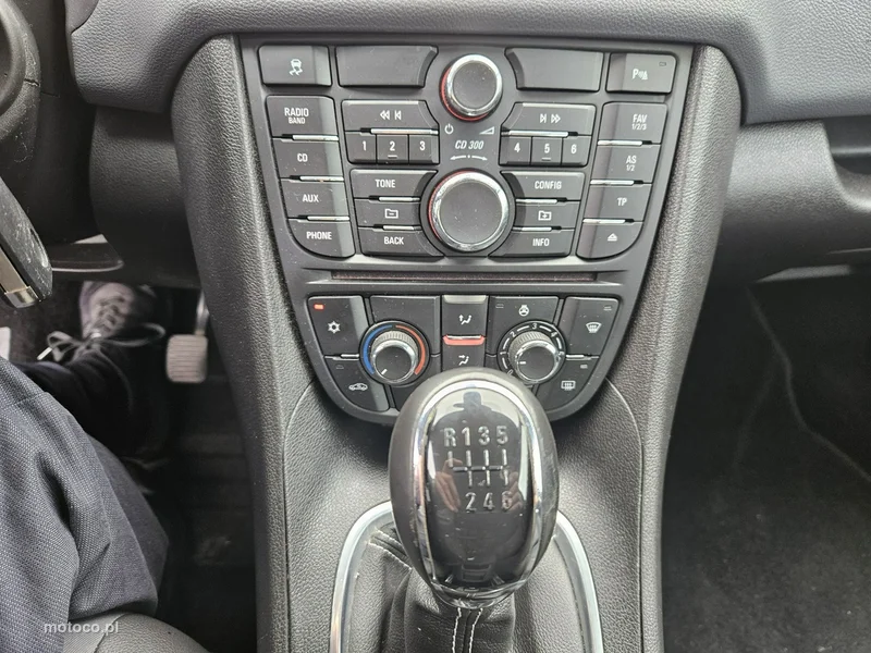 Opel Meriva B 8