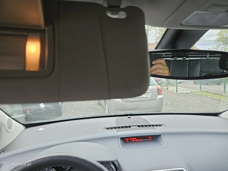 Opel Meriva B 9