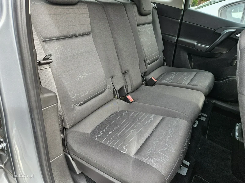 Opel Meriva B 11