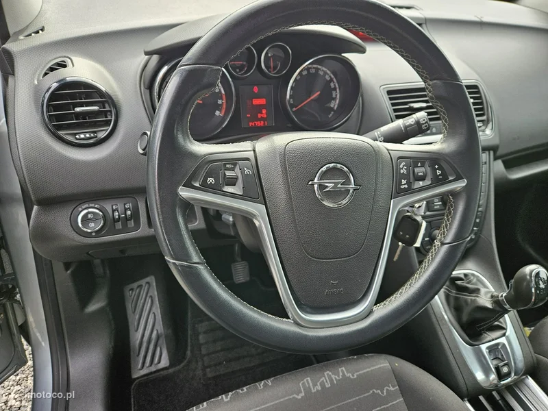Opel Meriva B 7