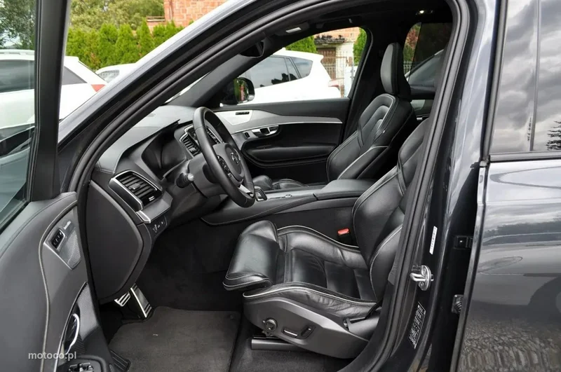Volvo XC 90 12