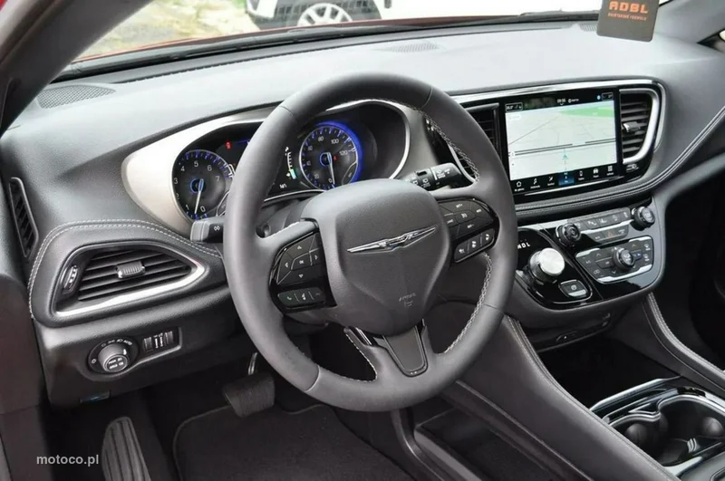 Chrysler Pacifica 15