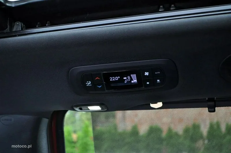 Chrysler Pacifica 24