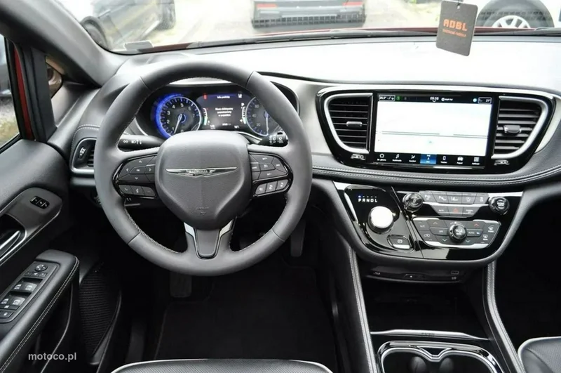 Chrysler Pacifica 26
