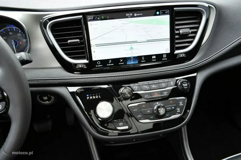 Chrysler Pacifica 27