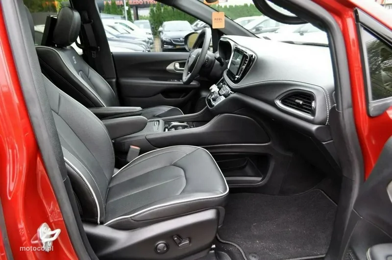 Chrysler Pacifica 34
