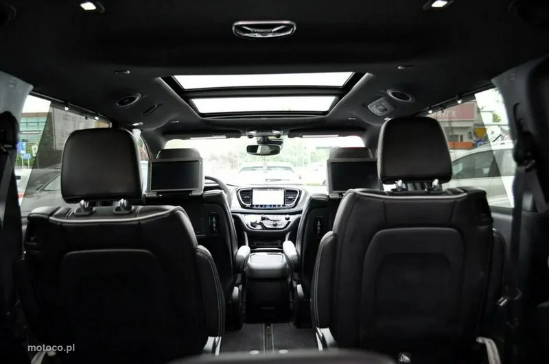 Chrysler Pacifica 38