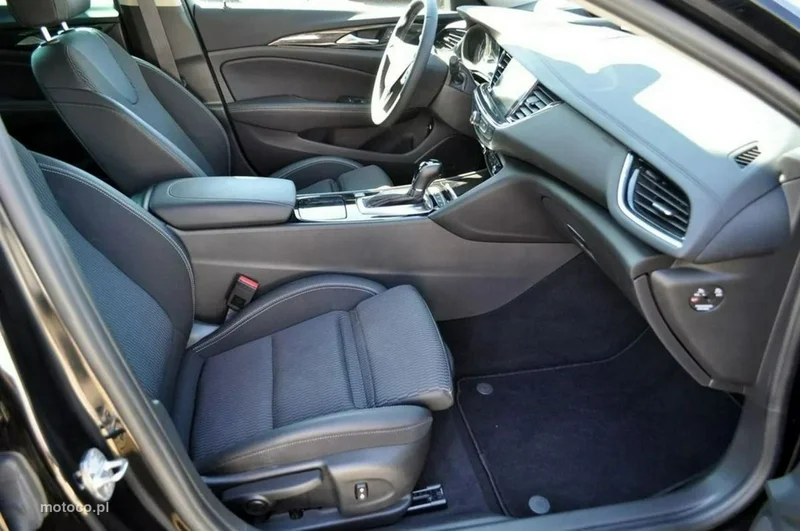 Opel Insignia B 24