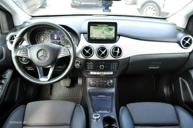 Mercedes-Benz Klasa B W246 B 200 16