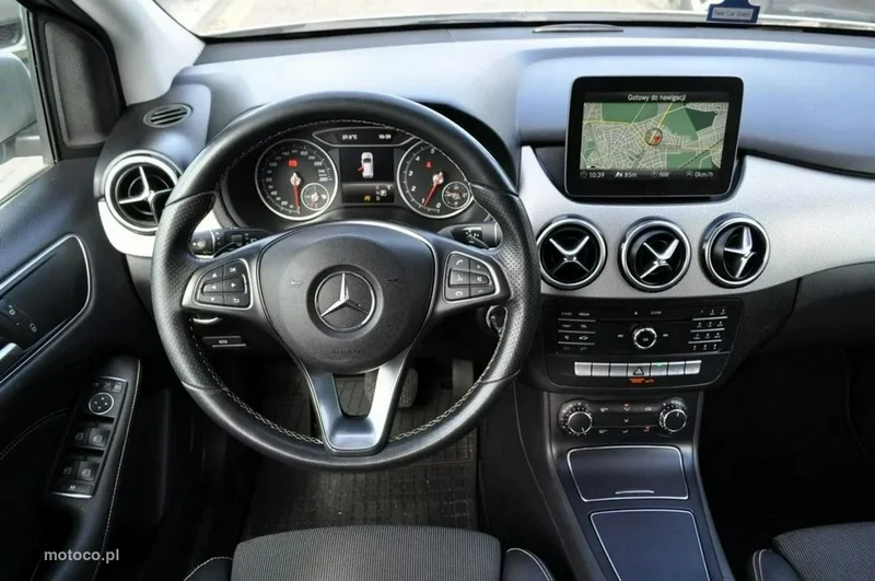 Mercedes-Benz Klasa B W246 B 200 17