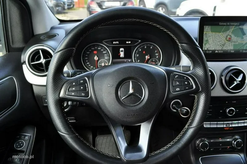 Mercedes-Benz Klasa B W246 B 200 18