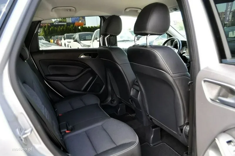 Mercedes-Benz Klasa B W246 B 200 21