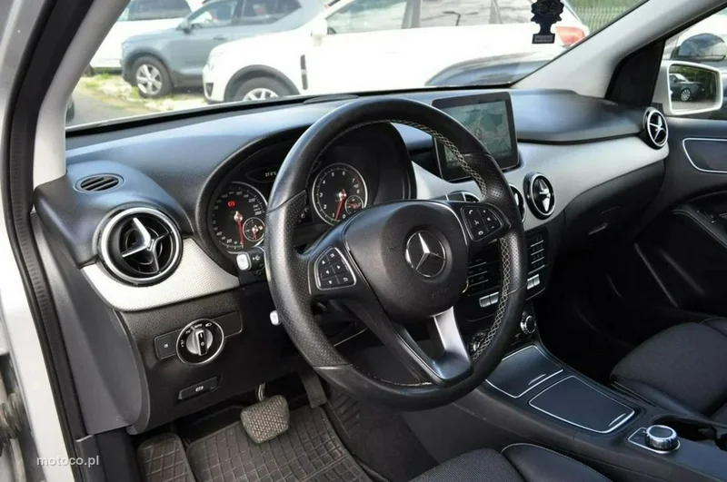 Mercedes-Benz Klasa B W246 B 200 8