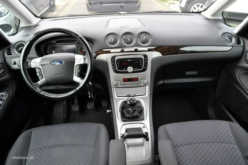 Ford Galaxy II 12