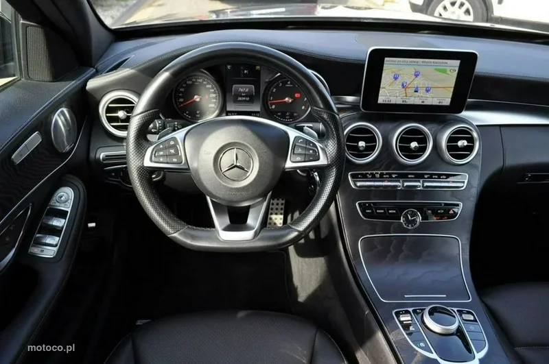 Mercedes-Benz Klasa C W205 C 300 13