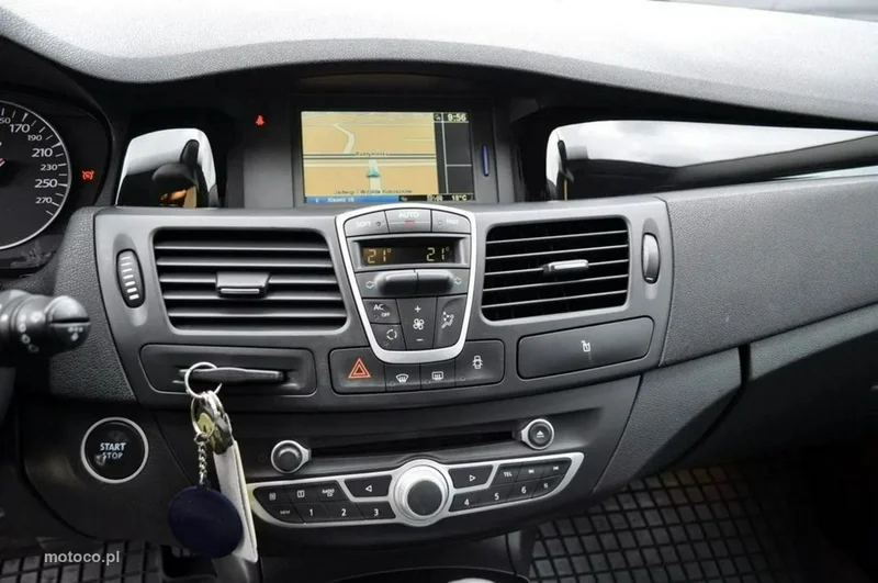 Renault Laguna III 20