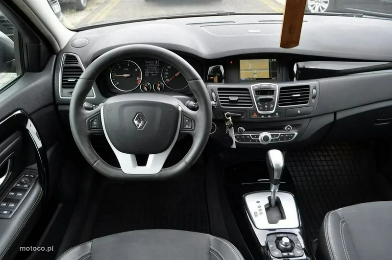 Renault Laguna III 22