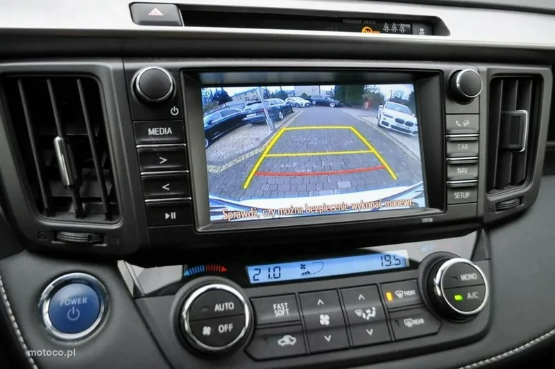 Toyota RAV 4 XA40 34