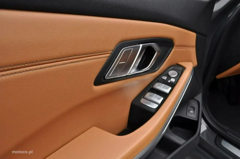 BMW Seria 3 G20 330 13